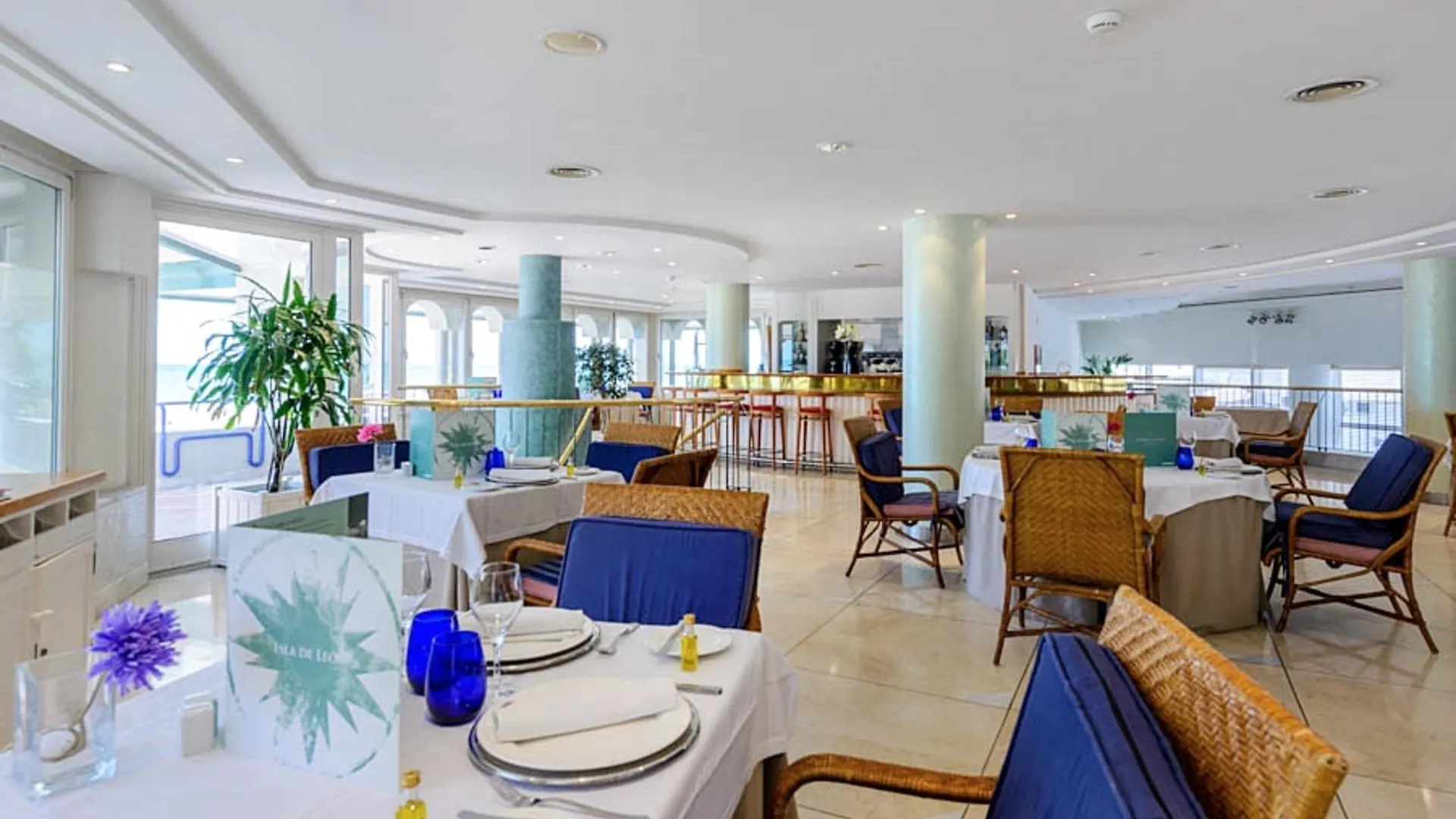 Hotel Playa Victoria Cadiz 4*,